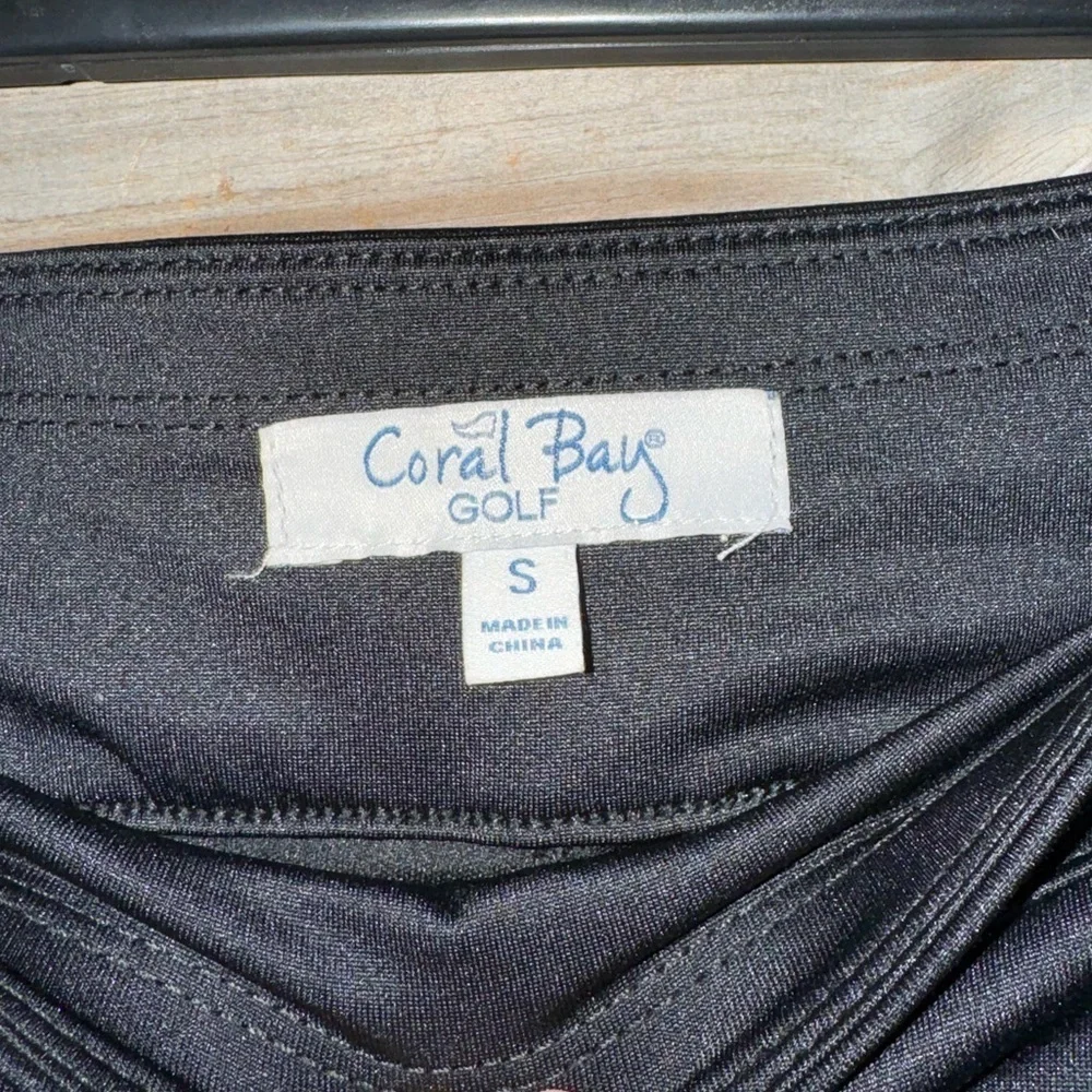 Coral Bay- NWT- women’s golf skirt with pant lining- small- black